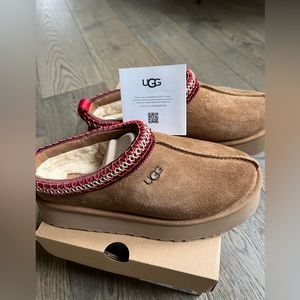 UGG Tazz slipper size 8 women’s BNIB